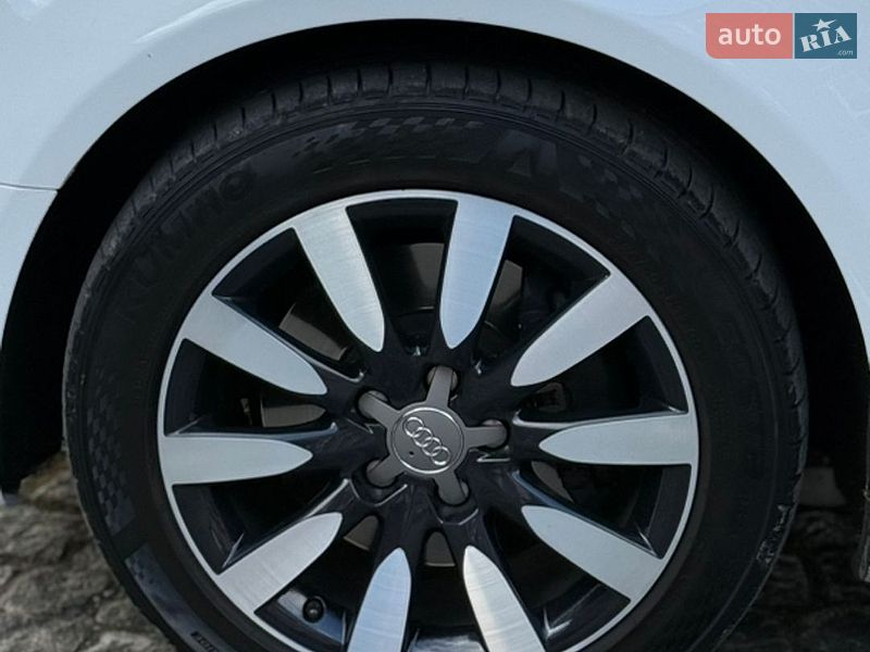 Седан Audi A4 2008 в Дніпрі