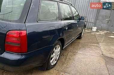 Универсал Audi A4 1996 в Подгайцах