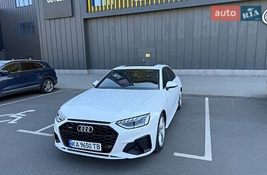 Седан Audi A4 2022 в Киеве
