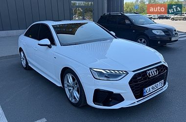 Седан Audi A4 2022 в Киеве