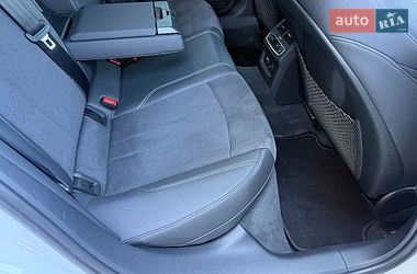 Седан Audi A4 2022 в Киеве