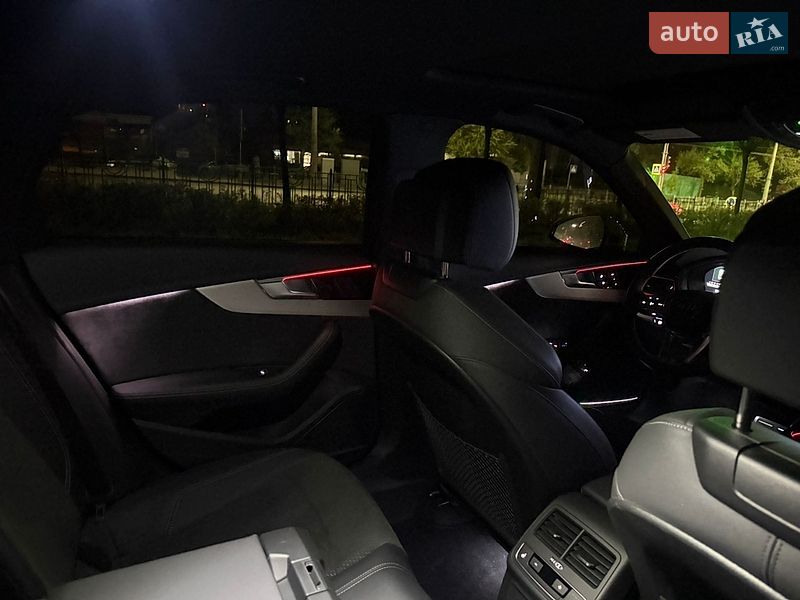 Седан Audi A4 2022 в Киеве