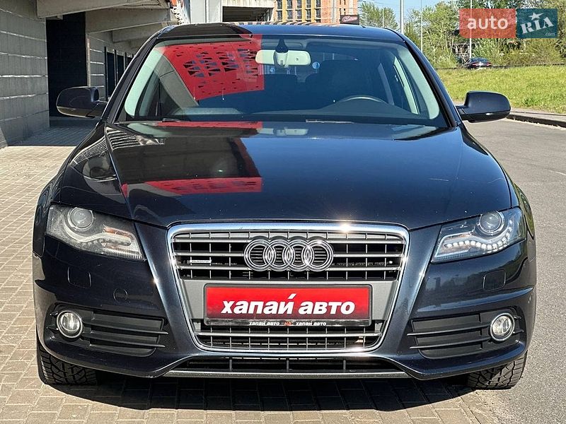 Седан Audi A4 2011 в Києві