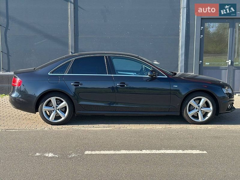 Седан Audi A4 2011 в Києві