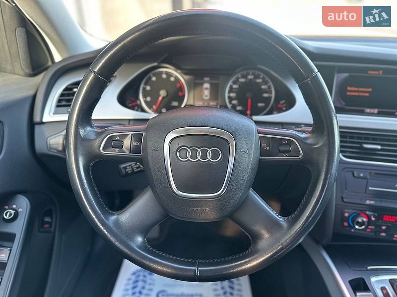 Седан Audi A4 2011 в Києві