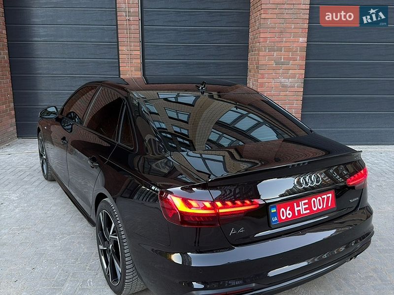 Седан Audi A4 2021 в Житомирі