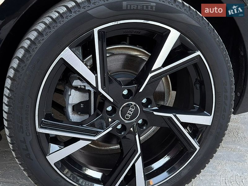 Седан Audi A4 2021 в Житомирі
