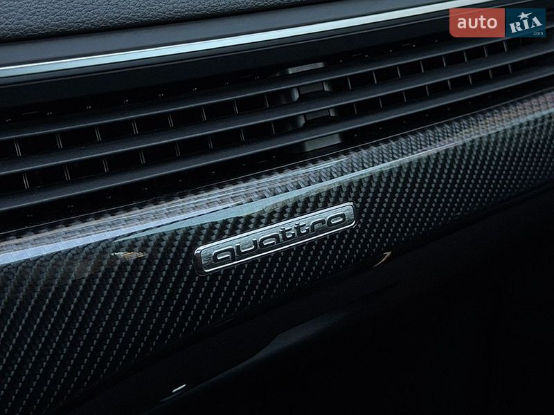 Седан Audi A4 2021 в Житомирі