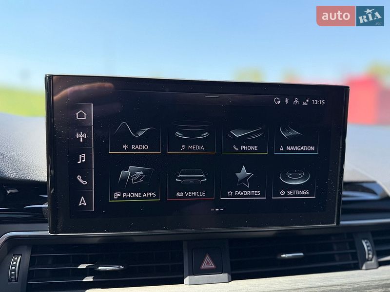 Седан Audi A4 2023 в Києві