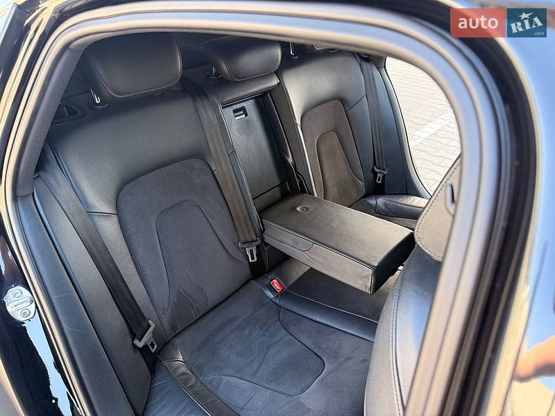 Седан Audi A4 2011 в Киеве