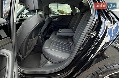 Седан Audi A4 2020 в Львові