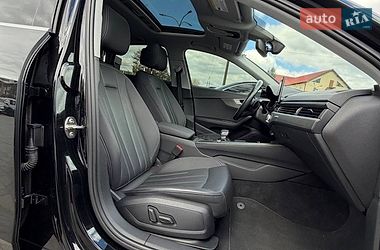Седан Audi A4 2020 в Львові
