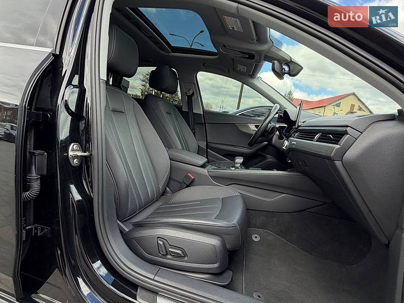 Седан Audi A4 2020 в Львові