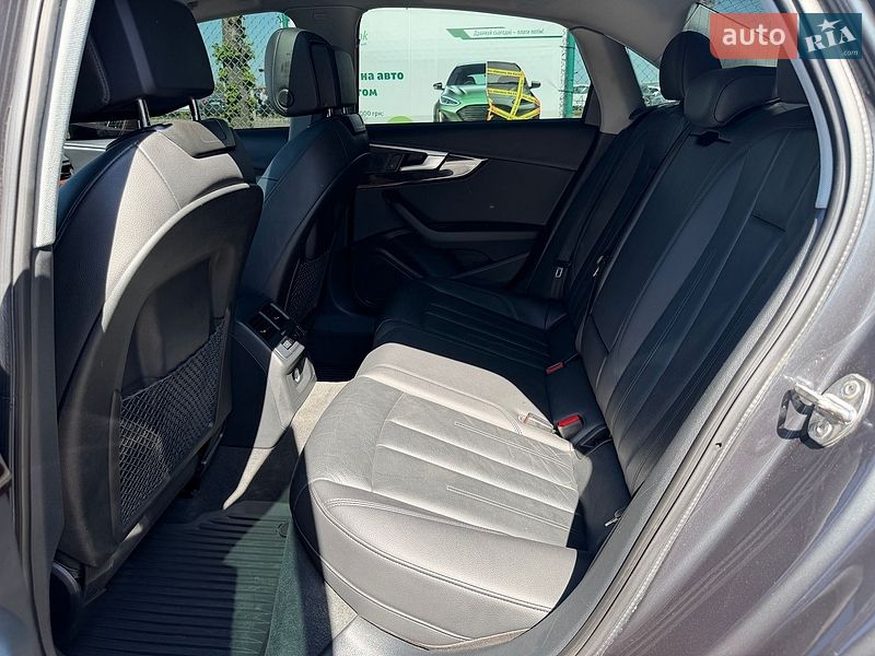 Седан Audi A4 2018 в Виннице