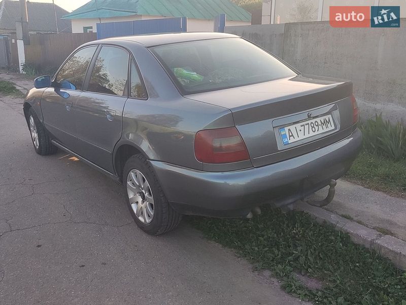 Седан Audi A4 1997 в Новой Басане