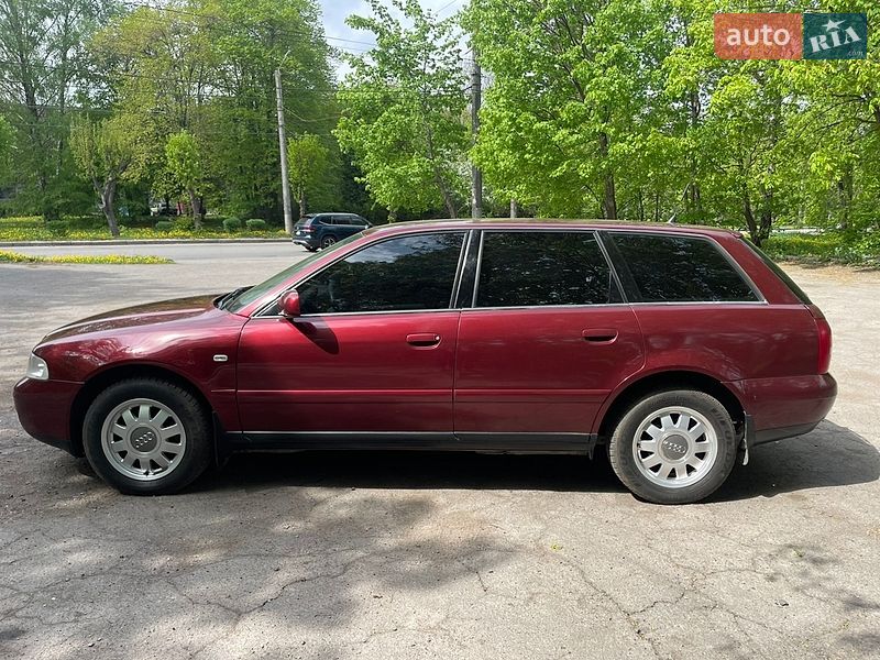 Универсал Audi A4 2000 в Виннице