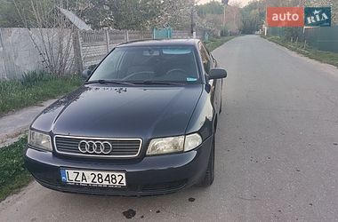Седан Audi A4 1996 в Новой Басане