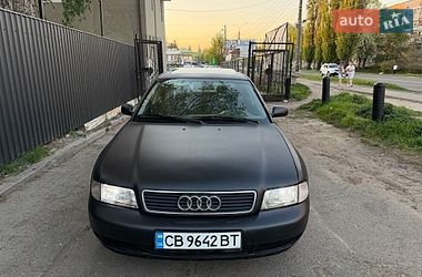Седан Audi A4 1995 в Чернигове