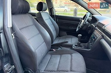 Седан Audi A4 1995 в Чернигове
