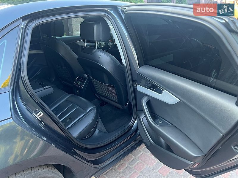 Седан Audi A4 2017 в Киеве