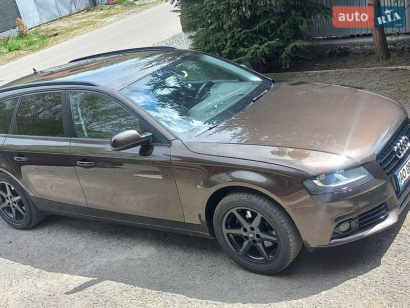 Універсал Audi A4 2011 в Ужгороді