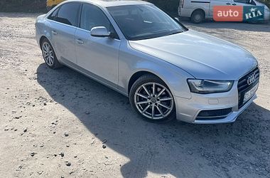 Седан Audi A4 2013 в Львові