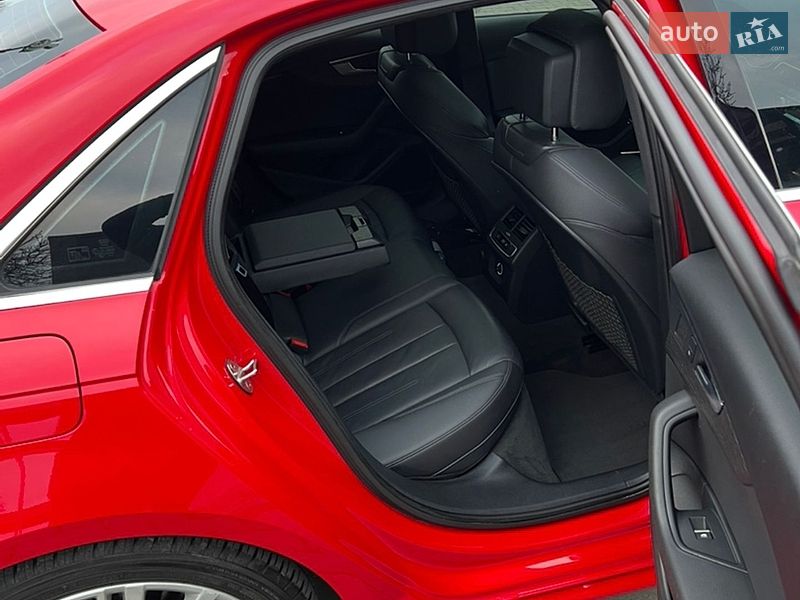 Седан Audi A4 2016 в Одессе