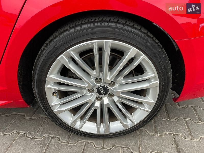 Седан Audi A4 2016 в Одессе