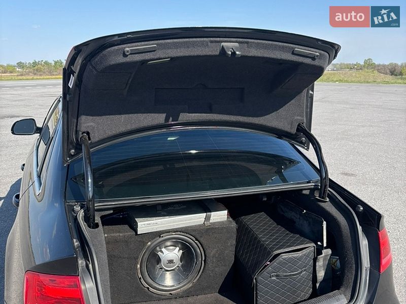 Седан Audi A4 2009 в Днепре