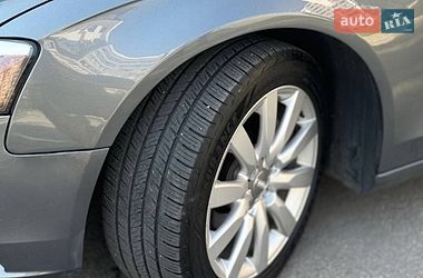 Седан Audi A4 2012 в Львове