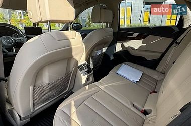 Седан Audi A4 2016 в Львове