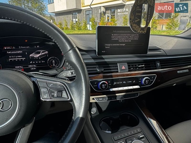 Седан Audi A4 2016 в Львове