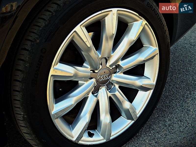 Седан Audi A4 2013 в Черкасах