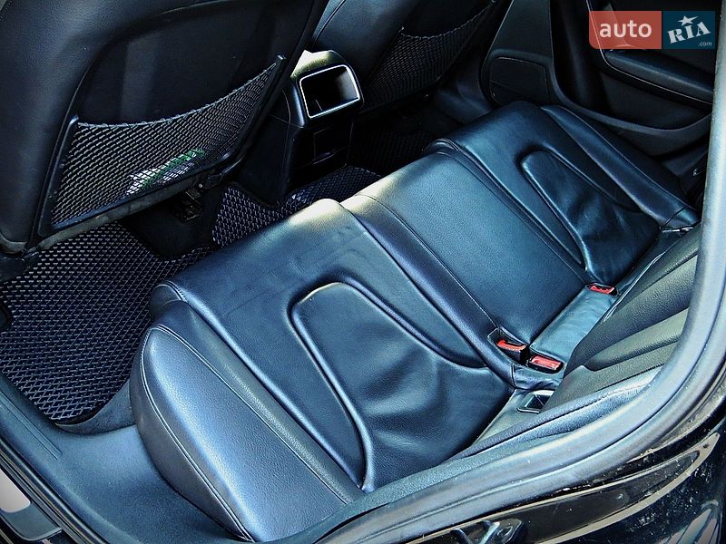 Седан Audi A4 2013 в Черкасах
