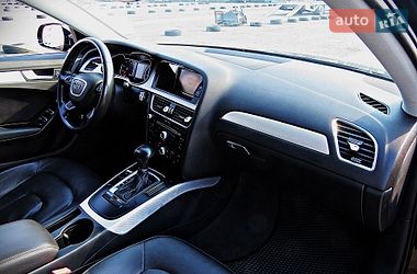 Седан Audi A4 2013 в Черкасах