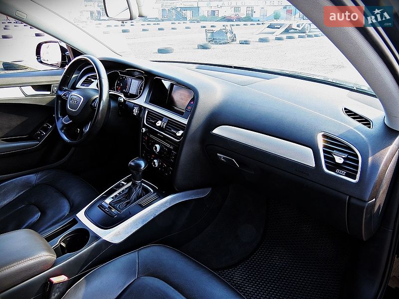 Седан Audi A4 2013 в Черкасах