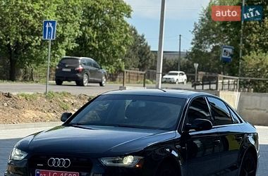 Седан Audi A4 2015 в Луцке
