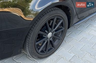 Седан Audi A4 2015 в Луцке