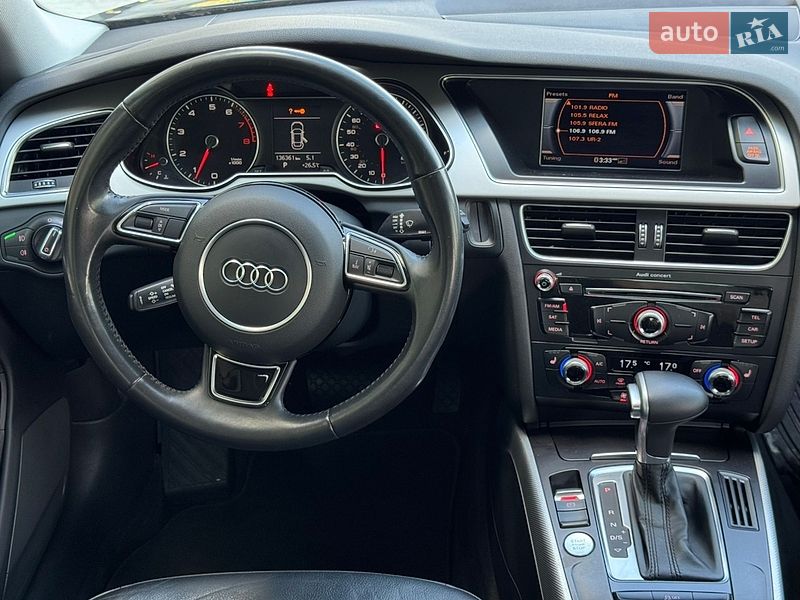 Седан Audi A4 2015 в Луцке