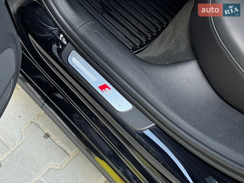 Седан Audi A4 2015 в Луцке