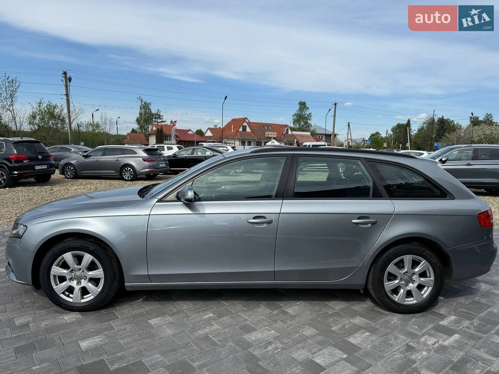 2010 Audi A4 - мініатюра 4