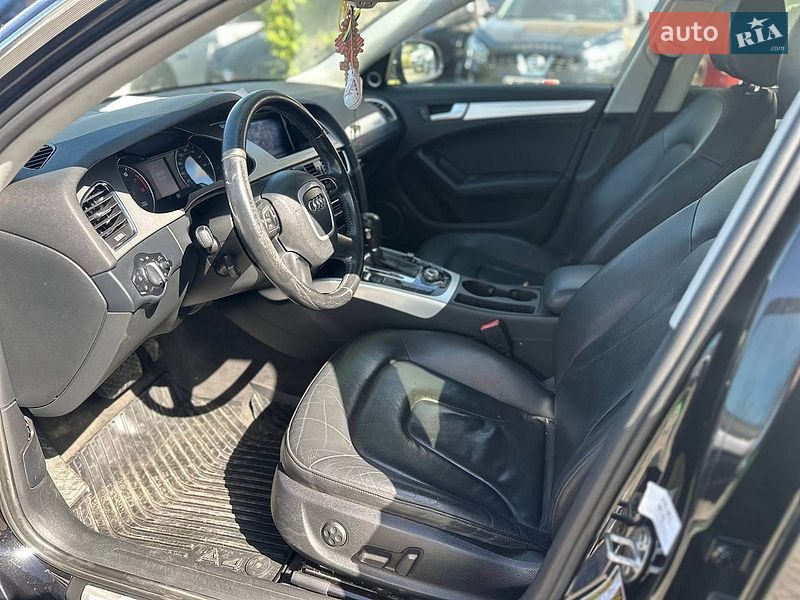 Седан Audi A4 2011 в Одессе