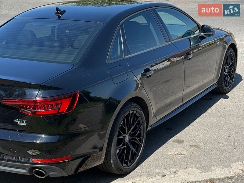 Седан Audi A4 2017 в Киеве