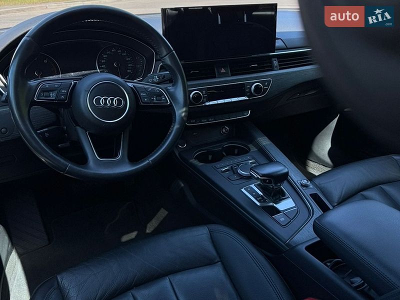 Седан Audi A4 2017 в Киеве