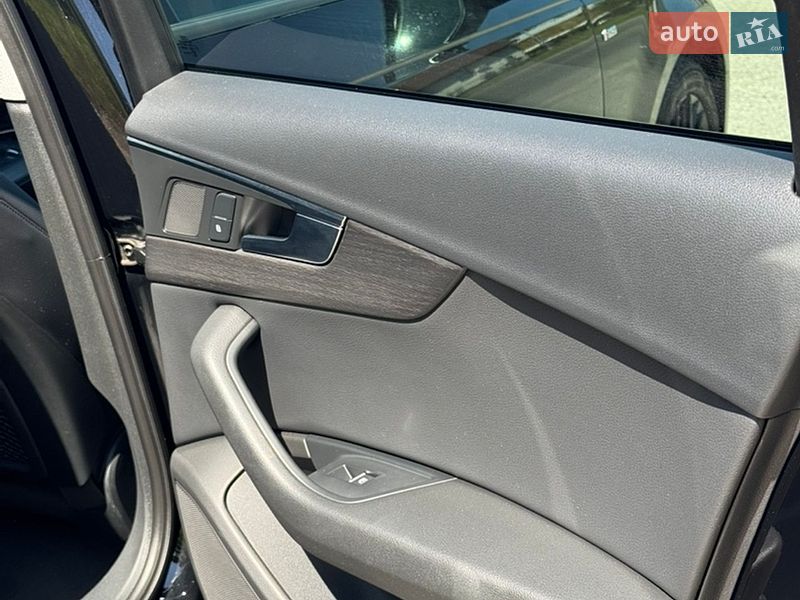 Седан Audi A4 2017 в Киеве