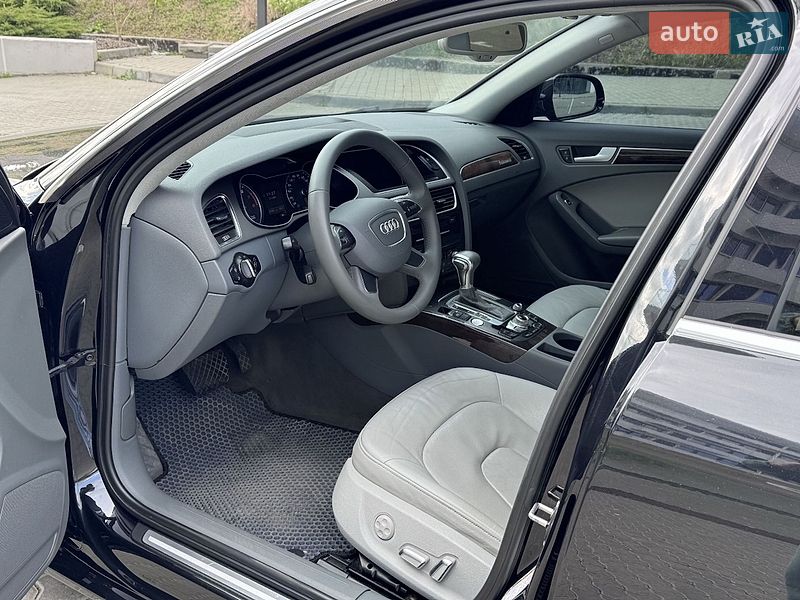 Седан Audi A4 2013 в Одессе
