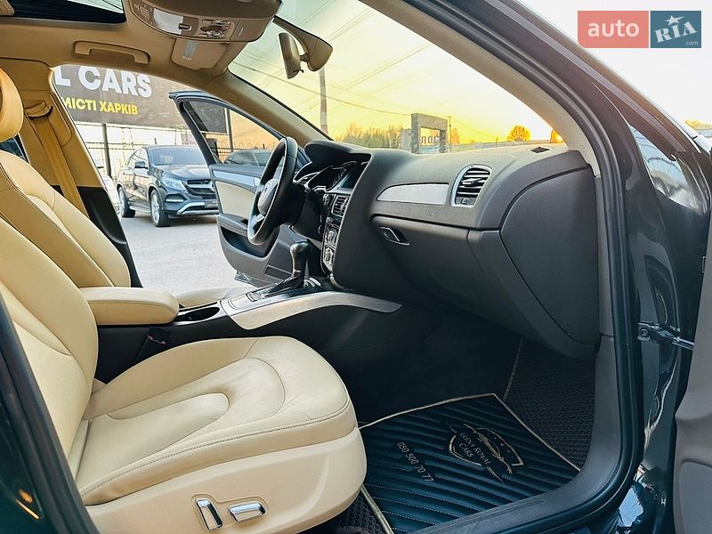 Седан Audi A4 2012 в Харькове