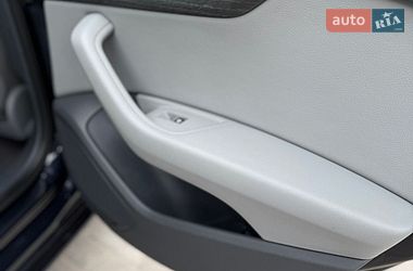 Седан Audi A4 2018 в Дубні