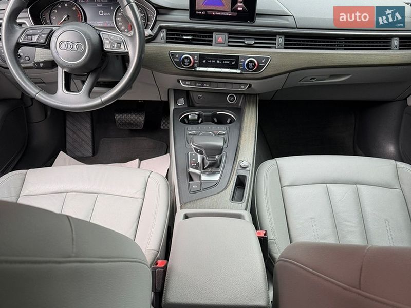Седан Audi A4 2018 в Дубні