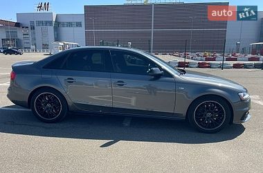 Седан Audi A4 2015 в Києві